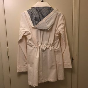 Vince Camuto rain jacket NWOT